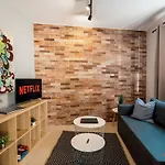 Stylish 2br Duplex Retreat In Apartment St. Paul's Bay