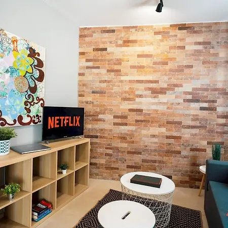 Stylish Duplex Retreat * 세인트폴스베이