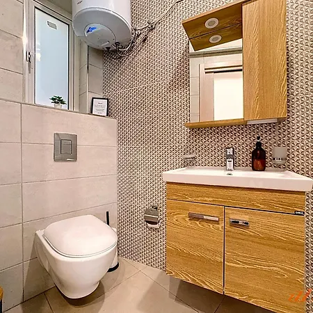 Stylish 2br Duplex Retreat In
