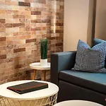 Stylish 2br Duplex Retreat In Apartamento *